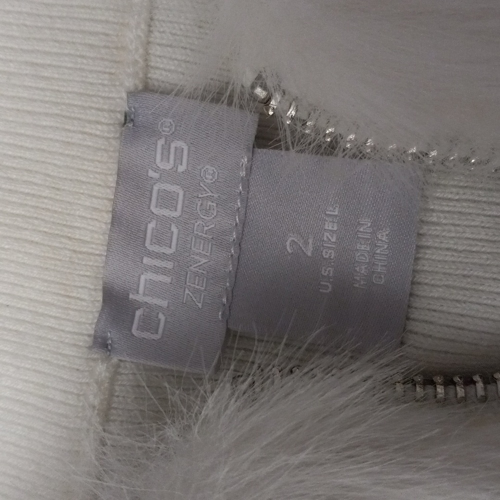 Zenergy Faux Fur Vest, White ⛓️ - Picture 3 of 9